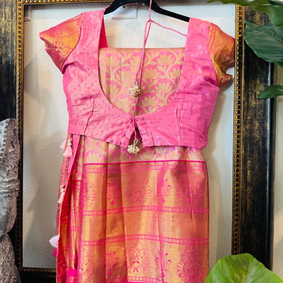 Beautiful semi monochrome Pattu Kanchipuram kanchi  saree sari - Picture 4 of 8